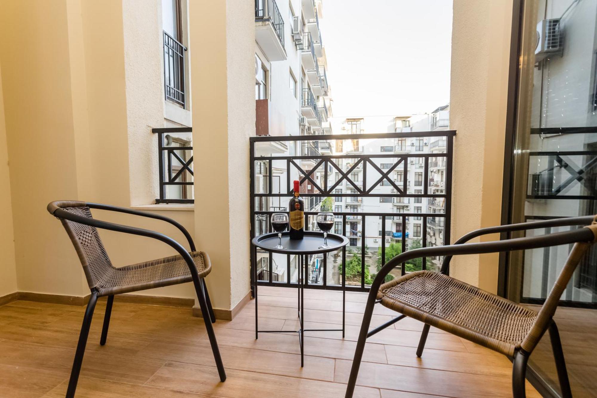 Two Bedroom Apartment In The City Center Τυφλίδα Εξωτερικό φωτογραφία